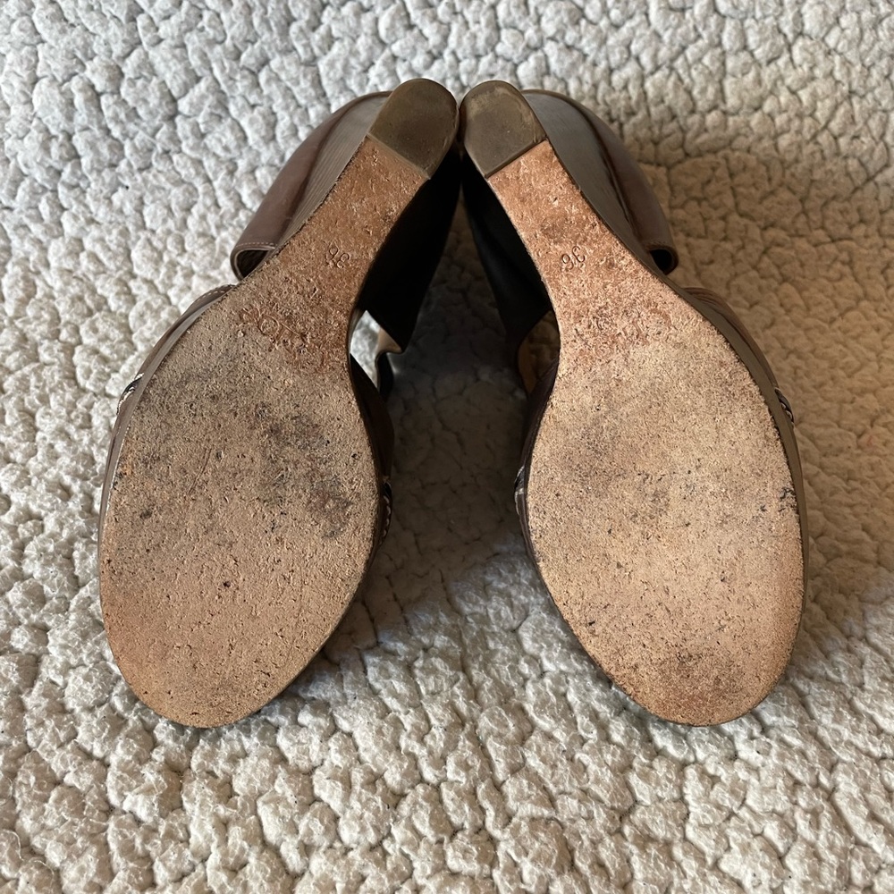 Authentic CHLOE Wedge Heel Peep Toe Shoes - Picture 6 of 8